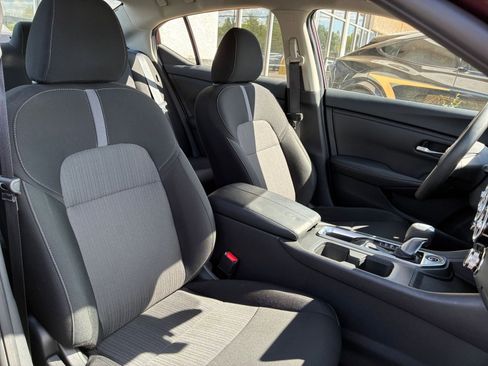 Used 2025 Nissan Sentra SV FWD image 34