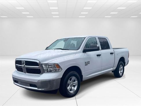 Used 2023 RAM 1500 Classic SLT w/ Trailer & Traction Group image 3