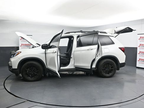 Used 2022 Honda Passport TrailSport image 28
