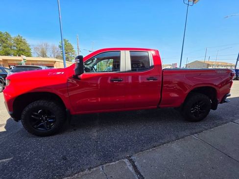 Used 2019 Chevrolet Silverado 1500 Custom Trail Boss w/ Custom Convenience Package AWD/4WD image 4