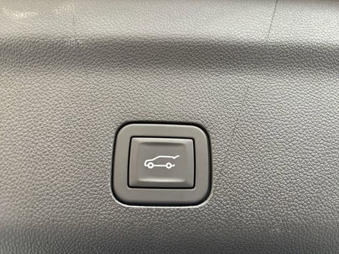 New 2025 Chevrolet Tahoe Premier image 11