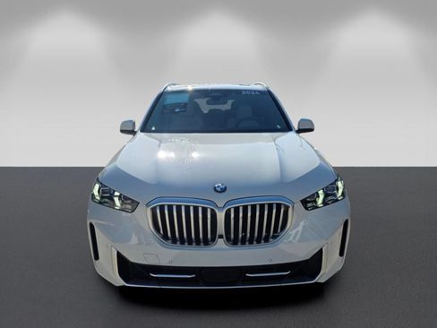 Certified 2024 BMW X5 sDrive40i w/ Premium Package RWD image 2