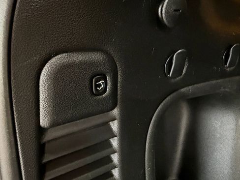 Used 2021 Jeep Grand Cherokee Altitude AWD/4WD image 6