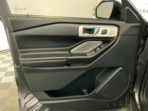 Used 2020 Ford Explorer ST w/ ST Street Pack AWD/4WD image 17
