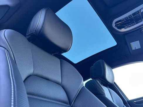 New 2026 Porsche Macan Turbo image 19