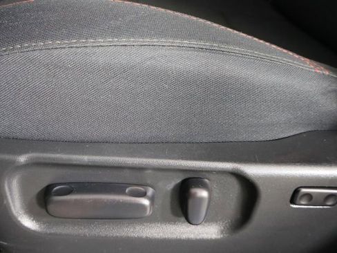 Used 2022 Toyota Tacoma TRD Sport image 21