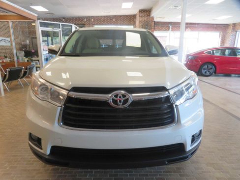 Used 2014 Toyota Highlander Plus FWD image 58