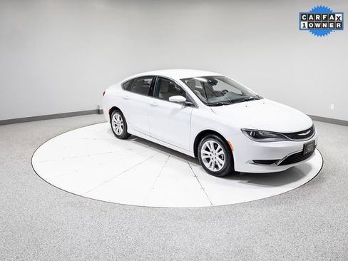 Used 2016 Chrysler 200 Limited image 23