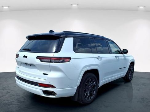 Used 2025 Jeep Grand Cherokee L Summit AWD/4WD image 13