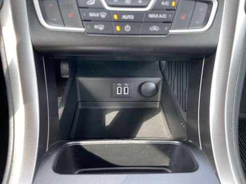 Certified 2020 Ford Fusion SE AWD/4WD image 40