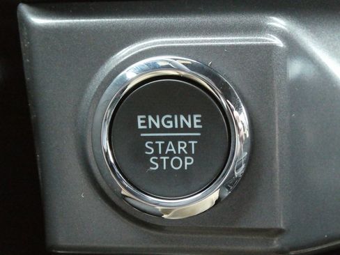 New 2025 Ford F150 XLT w/ Equipment Group 302A MID image 9