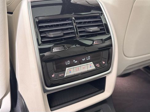 New 2027 BMW X7 M60i AWD/4WD image 25