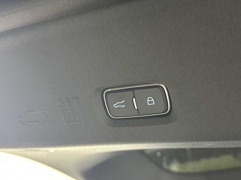 Used 2025 Ford Expedition Max Platinum w/ Driver's Package image 23