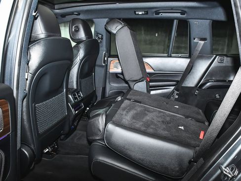 Used 2025 Mercedes-Benz GLS 450 4MATIC image 56