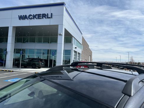 Used 2017 Subaru Crosstrek 2.0i Premium image 32