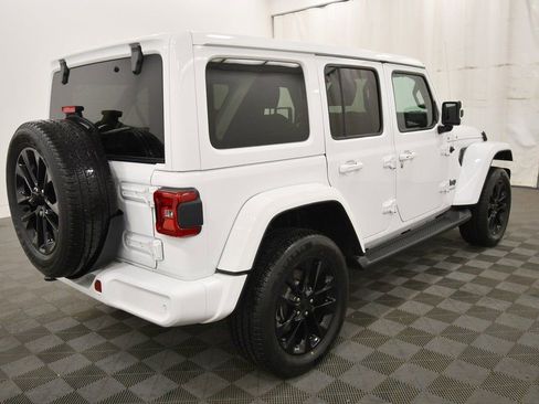 Used 2021 Jeep Wrangler Unlimited Sahara image 8