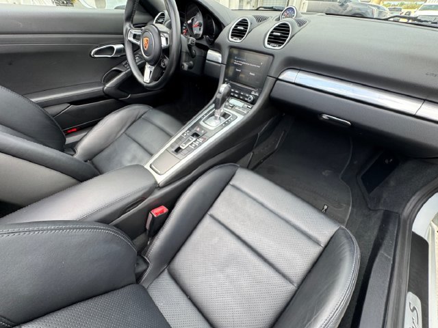 Used 2017 Porsche 718 Boxster S RWD image 28