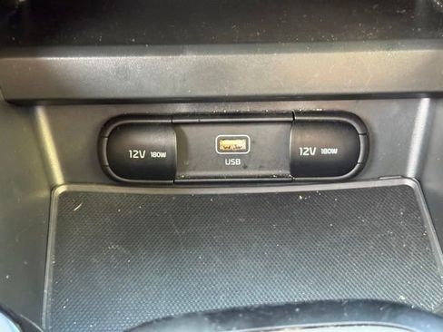 Certified 2023 Kia Soul LX w/ LX Technology Package FWD image 21