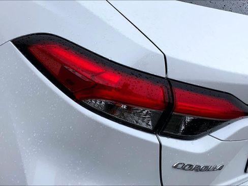 Used 2023 Toyota Corolla XLE image 28