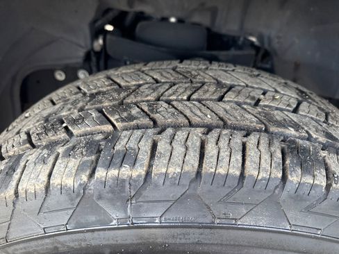 Used 2021 RAM 1500 Tradesman w/ Chrome Appearance Group image 28