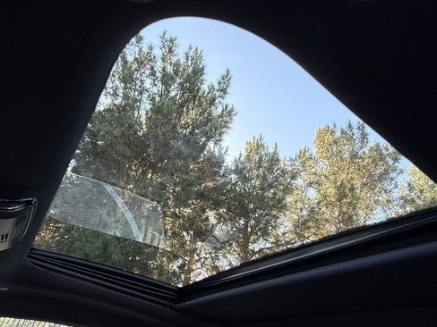 Used 2025 BMW 430i Coupe w/ Convenience Package image 21