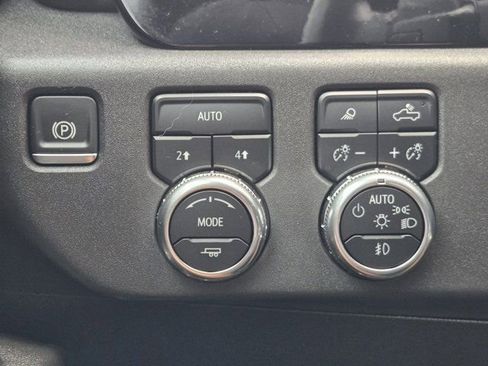 Used 2024 GMC Sierra 1500 Elevation w/ Elevation Premium Package AWD/4WD image 22