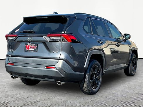Used 2019 Toyota RAV4 XLE FWD image 6