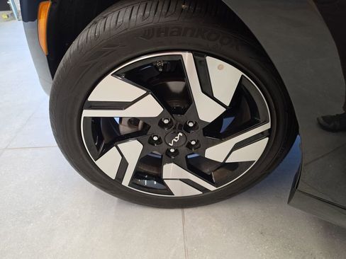 Certified 2025 Kia Soul GT-Line w/ GT-Line Technology Package FWD image 38