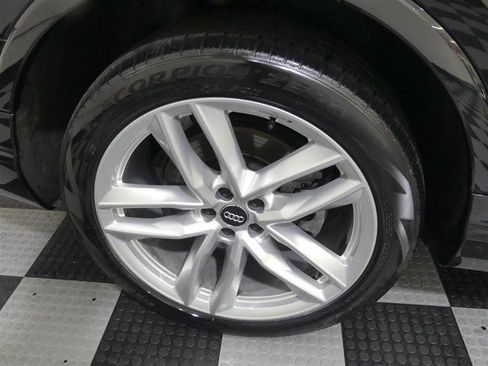 Used 2018 Audi Q7 3.0T Prestige w/ Prestige Package image 17