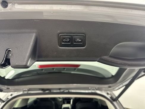 Used 2024 Kia Carnival SX Prestige FWD image 34