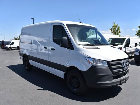 New 2025 Mercedes-Benz Sprinter 2500 image 2