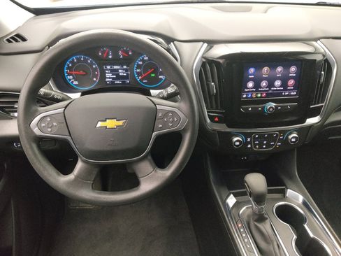 Used 2021 Chevrolet Traverse LS FWD image 22