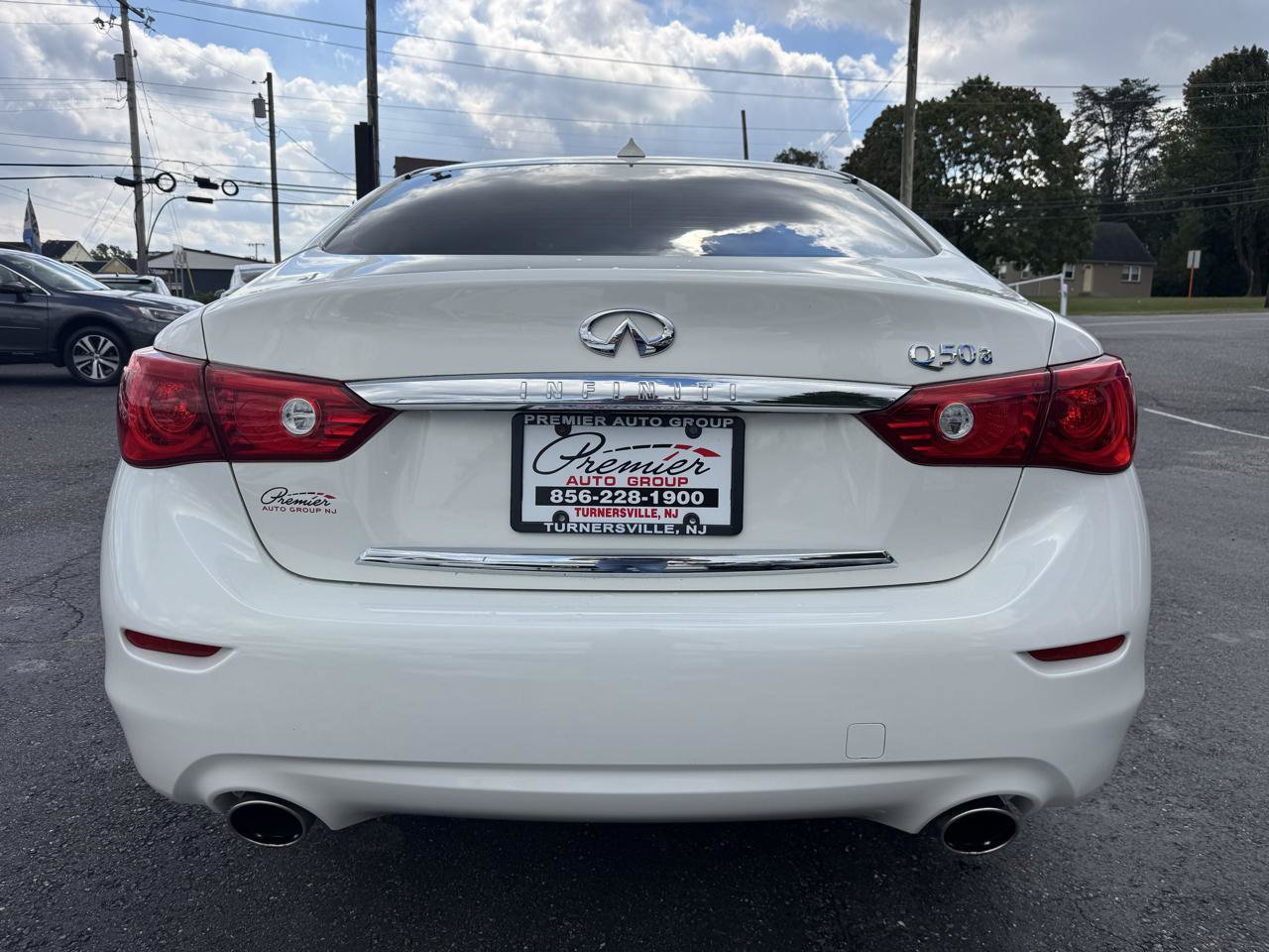 Used 2015 INFINITI Q50 w/ Moonroof Package RWD image 6