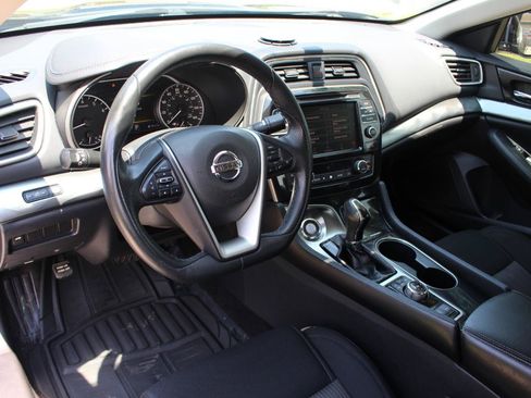 Used 2019 Nissan Maxima 3.5 S w/ Floor Mat Group FWD image 17