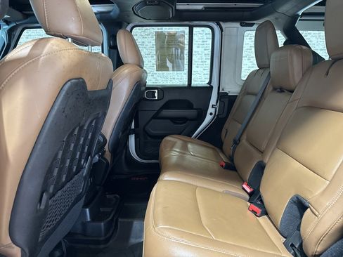 Used 2020 Jeep Wrangler Unlimited Rubicon image 14