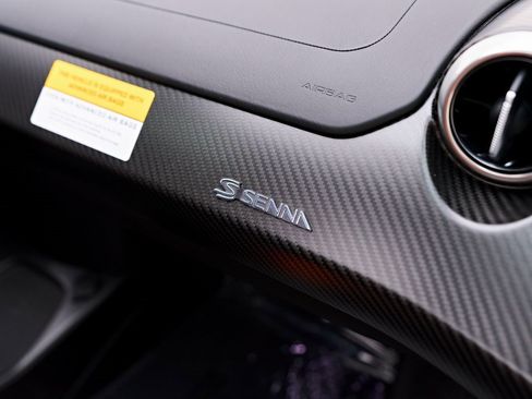 Used 2019 McLaren Senna image 49