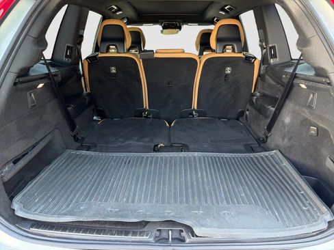 Used 2018 Volvo XC90 T6 Momentum w/ Convenience Package AWD/4WD image 17