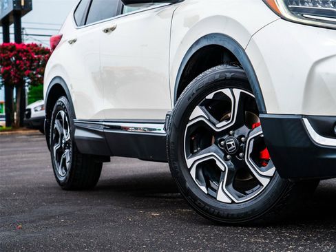 Used 2018 Honda CR-V Touring image 2