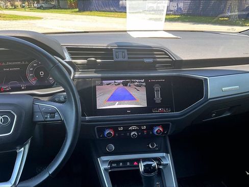 Used 2020 Audi Q3 2.0T Premium Plus w/ Premium Plus Package AWD/4WD image 8