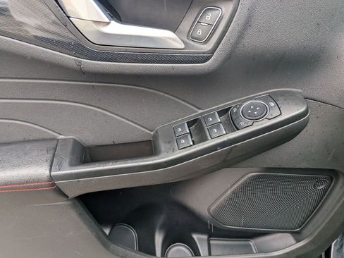 Used 2025 Ford Escape ST-Line image 11