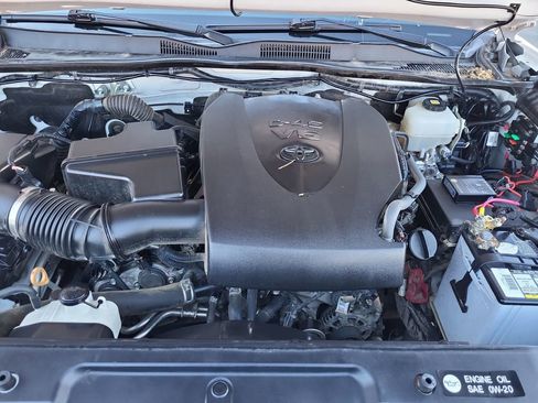 Used 2018 Toyota Tacoma TRD Off-Road image 20