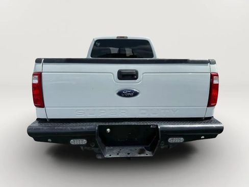 Used 2015 Ford F250 XL w/ Power Equipment Group image 4