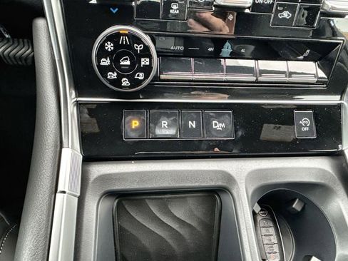 New 2025 Nissan Armada SL w/ Captain's Chari Seat Package image 21