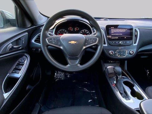 Used 2024 Chevrolet Malibu LT FWD image 6