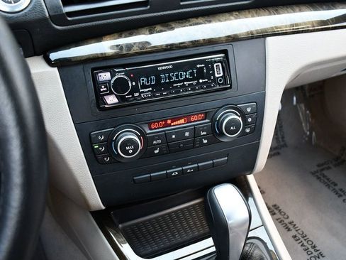 Used 2011 BMW 128i Convertible image 13