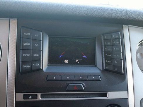 Used 2016 Ford Expedition XLT image 25