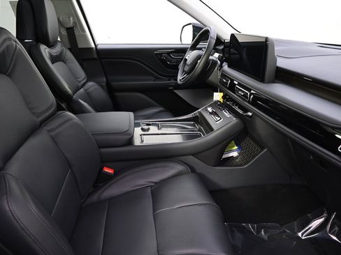New 2026 Lincoln Aviator Reserve image 16