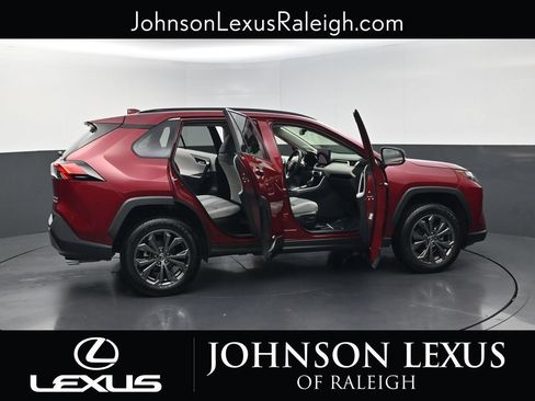 Used 2024 Toyota RAV4 Limited w/ Advanced Technology Package AWD/4WD image 32