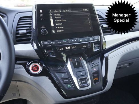 Used 2023 Honda Odyssey Touring image 16