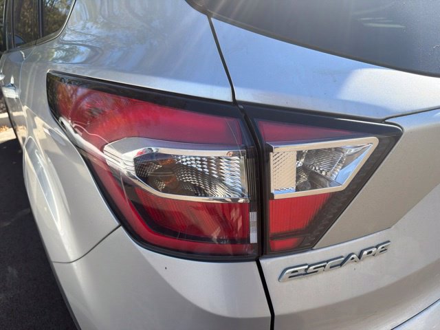 Used 2017 Ford Escape Titanium FWD image 10
